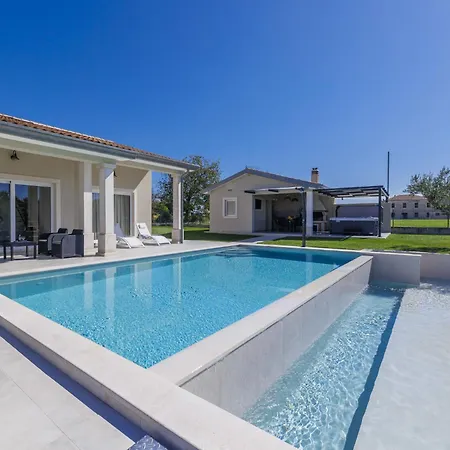 Civitan By Interhome * Brtonigla